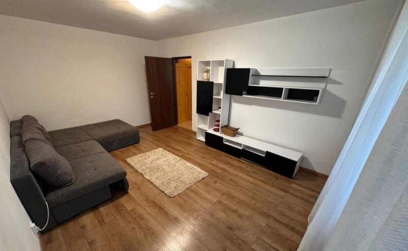 Piata Sudului 5-7 min metrou Apartament de inchiriat  2 camere